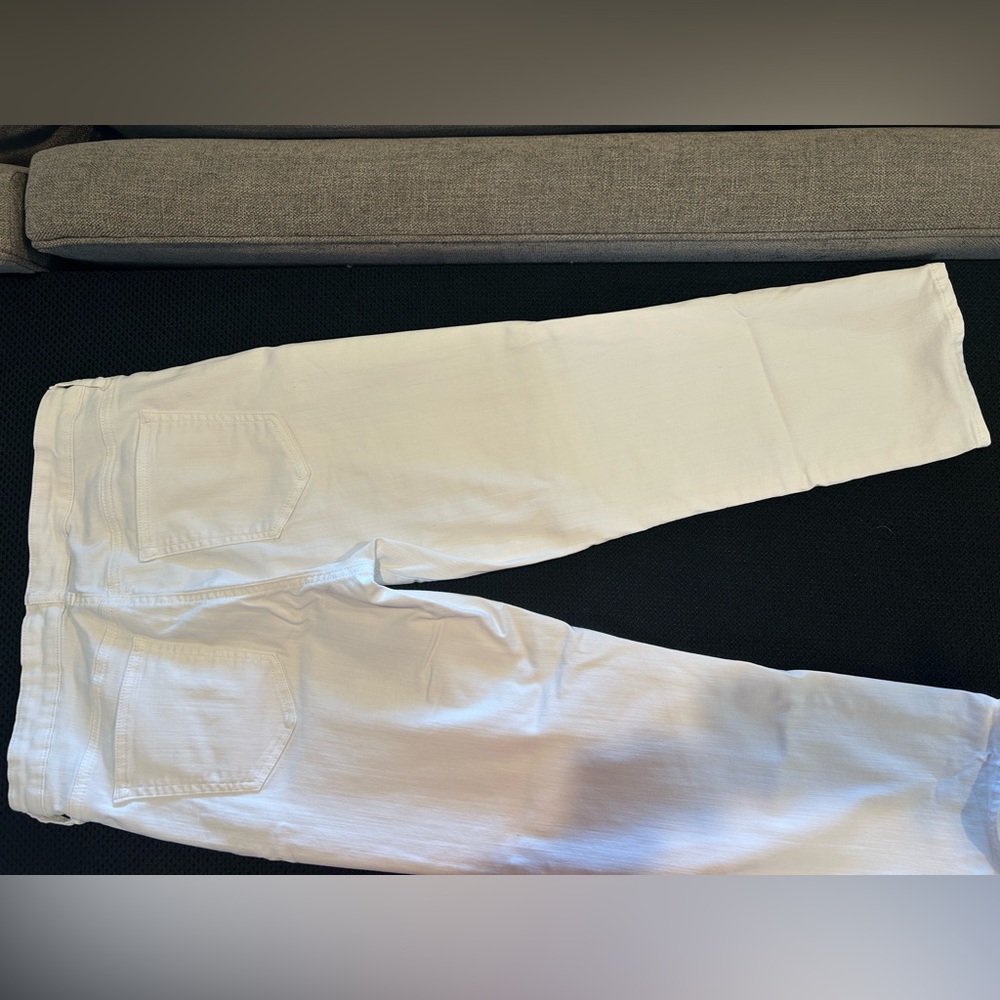 Gap Straight White Jeans, size 31 Regular. Great used condition. - Picture 5 of 7